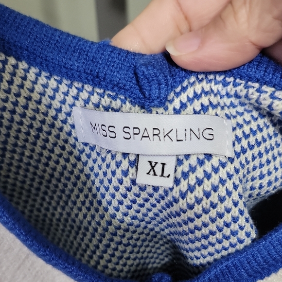 NWOT Miss Sparkling White and Blue Smiley Face Knit Tank Top Woman Size XL - Picture 2 of 6